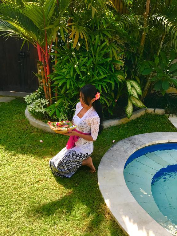 Villa Camelia Seminyak  Luaran gambar