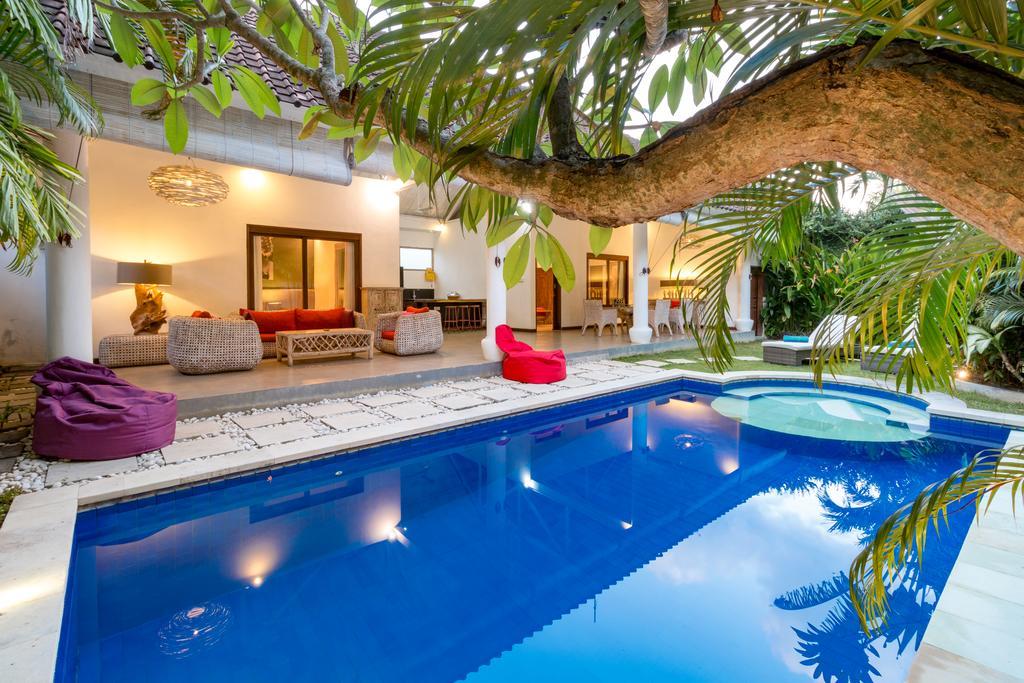 Villa Camelia Seminyak  Luaran gambar