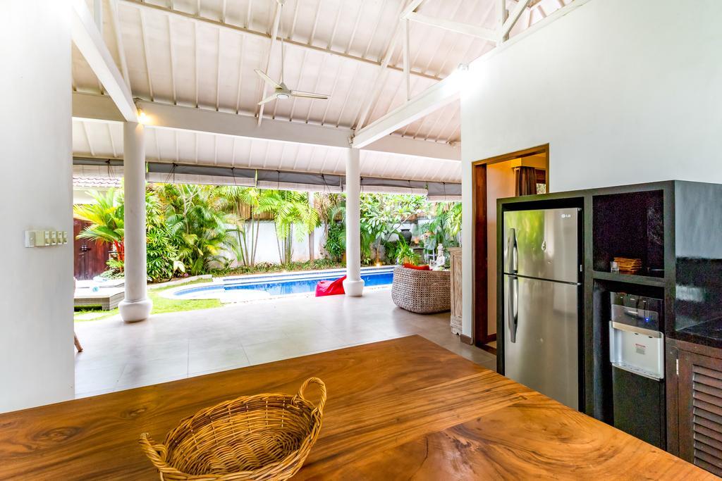 Villa Camelia Seminyak  Luaran gambar