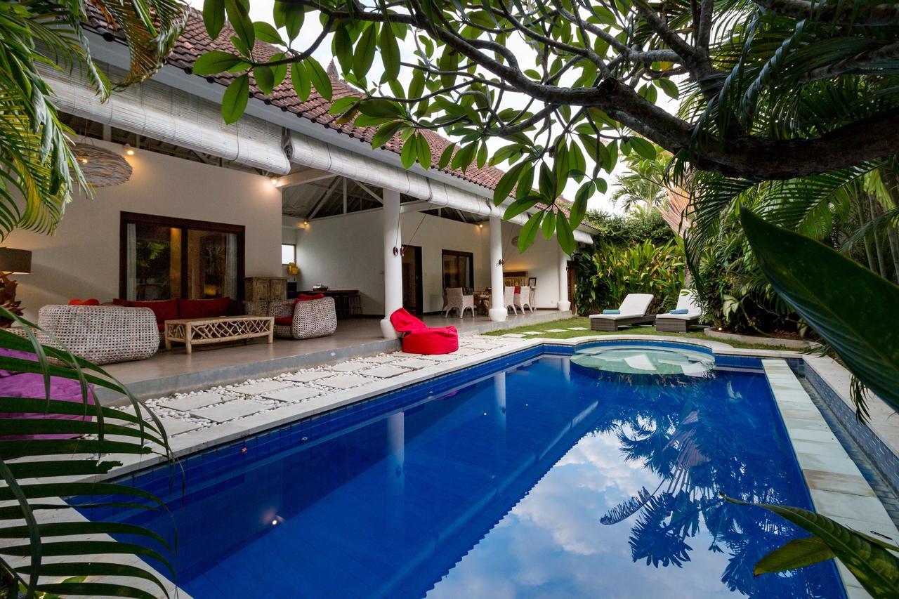 Villa Camelia Seminyak  Luaran gambar